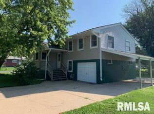 427 Clark St, Buffalo, IA 52728