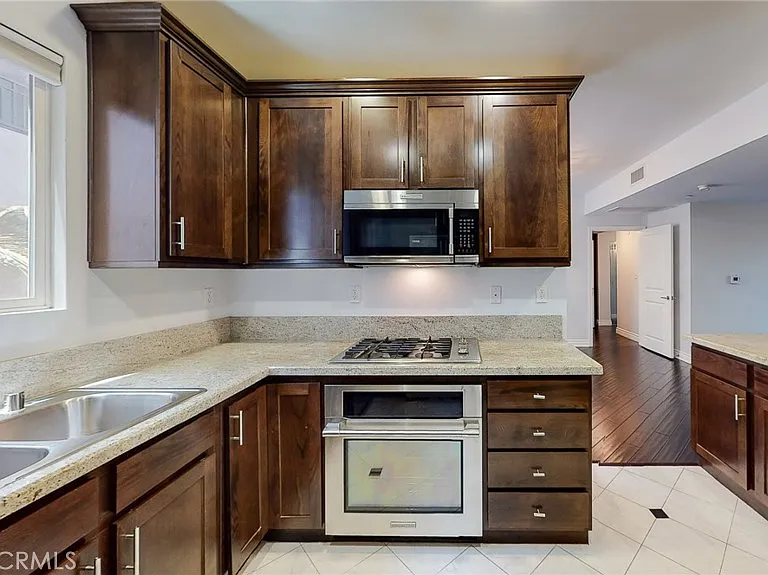 4424 Whitsett Ave #206 — Photo 20