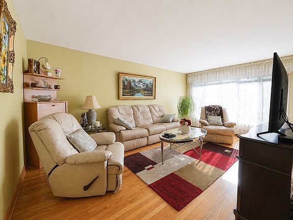 5th image of 4333 N Oleander Ave