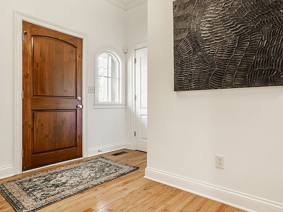 5th image of 7510 Pine Valley Ln