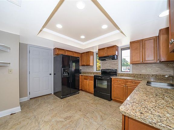 4th image of 1603 Idaho Ave