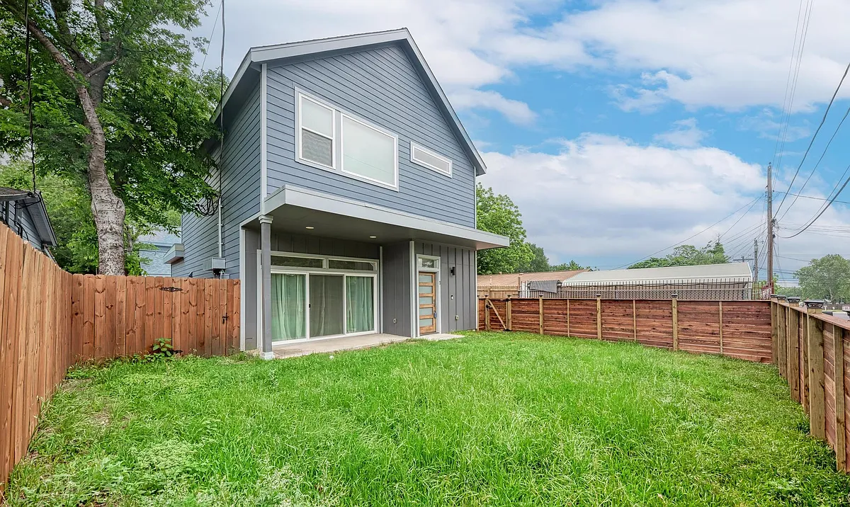 Privacy fence - 400 Blackson Ave #A
