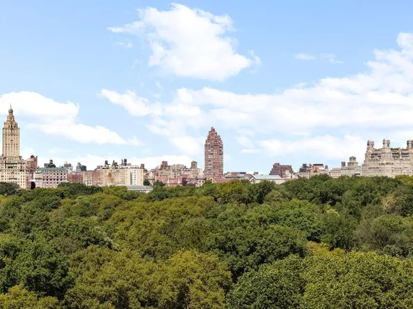 920 5th Avenue image 8 of 23