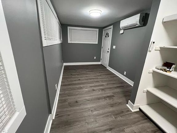 4th image of 1721 Buchanan Ave SW