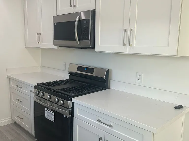 Villa Park Estates Apartments — Photo 8