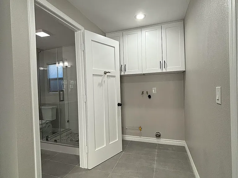 420 E Olive Ave — Photo 16