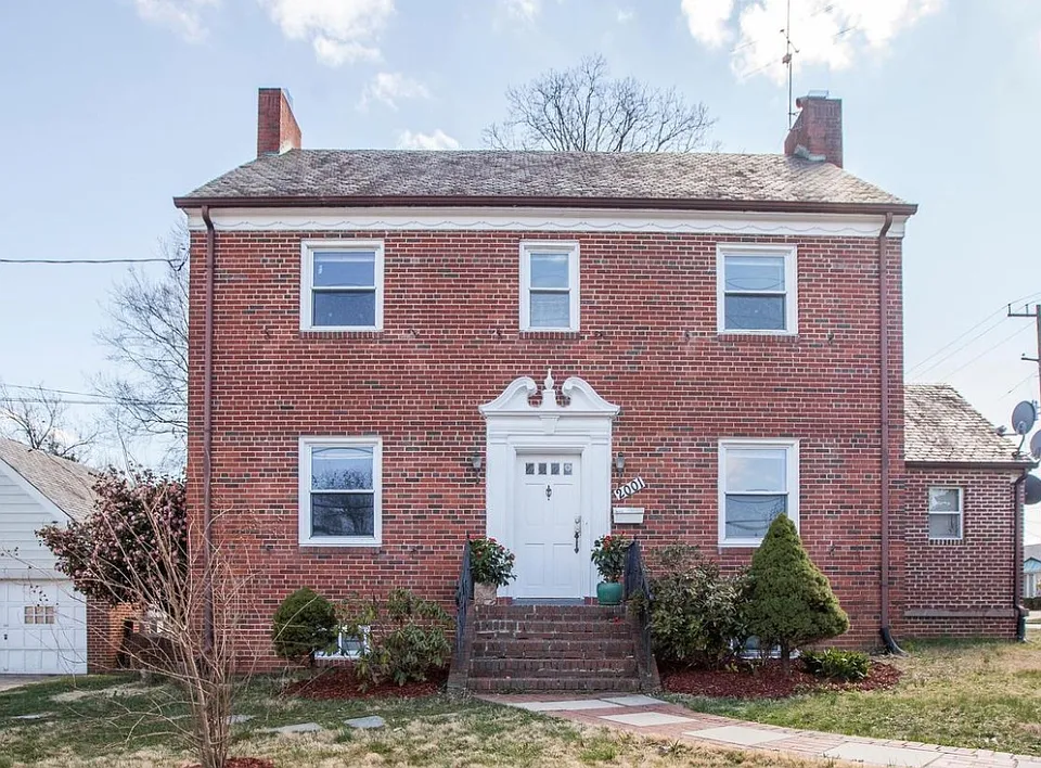 2001 Amherst Rd