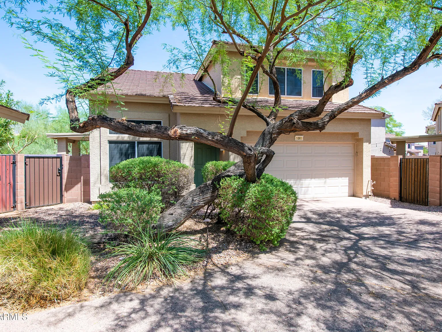 2 bed, 2.5 bath, 1473 sqft, $3,000 — Photo 2