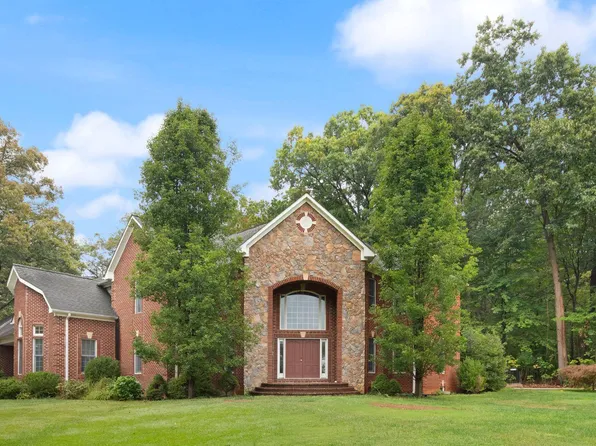 5530 Jim Pickett Rd, Sykesville, MD 21784