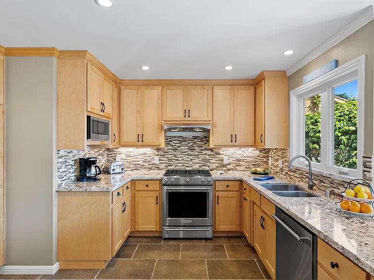 1036 Shell Ave — Photo 33