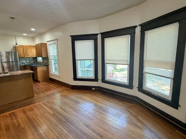 252 Goffe Ter, New Haven, CT