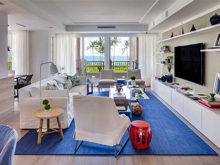 19222 Fisher Island Dr #19222 — Photo 2