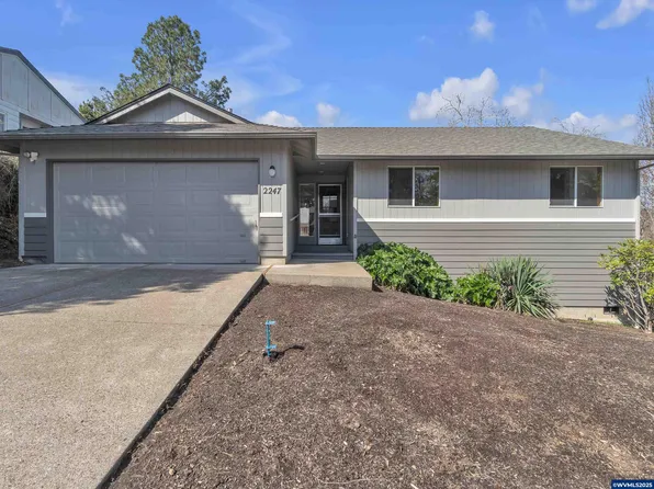 2247 Hemlock Ct NW, Salem, OR 97304