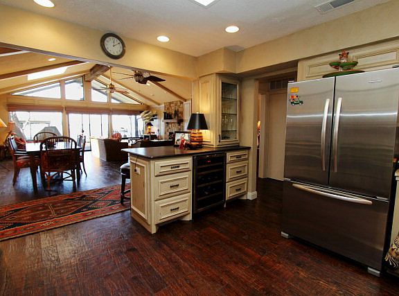 5th image of 634 Enchanted Isles Dr