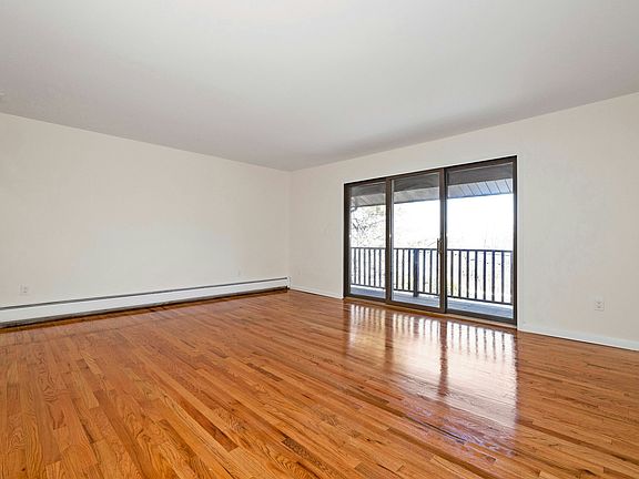 2nd image of 1 Longview Ct #2