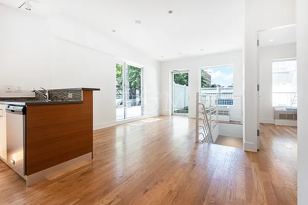 Rented by Brick&Mortar | media 13