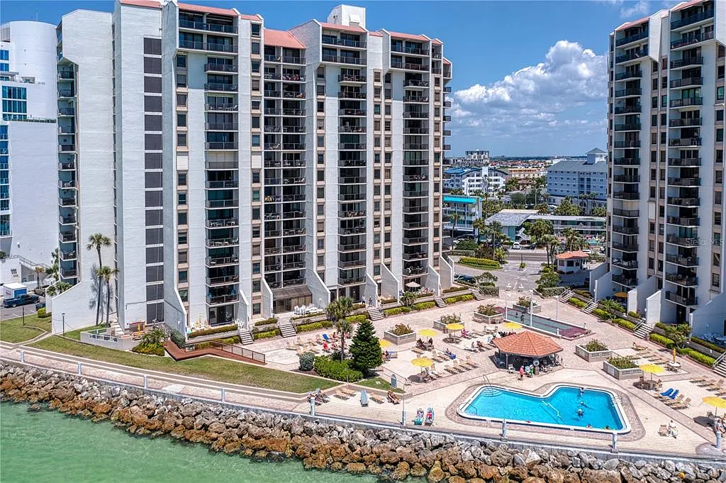 2 bed, 2.0 bath, 1264 sqft, $5,000 — Photo 1