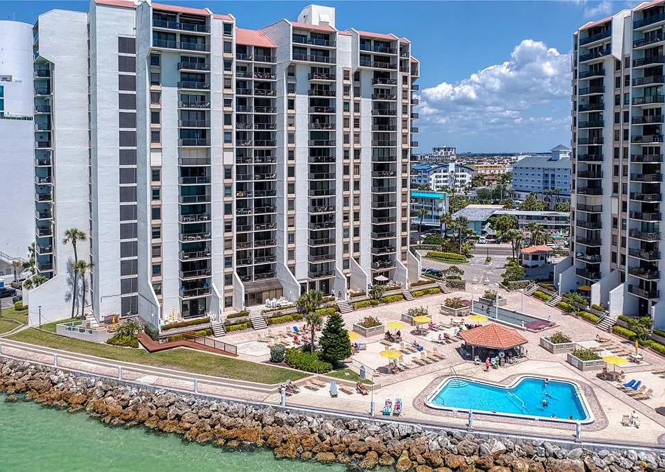 440 S Gulfview Blvd #1102
