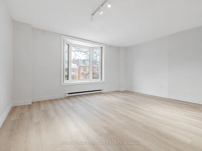 41 Summerhill Ave #2 — Photo 19