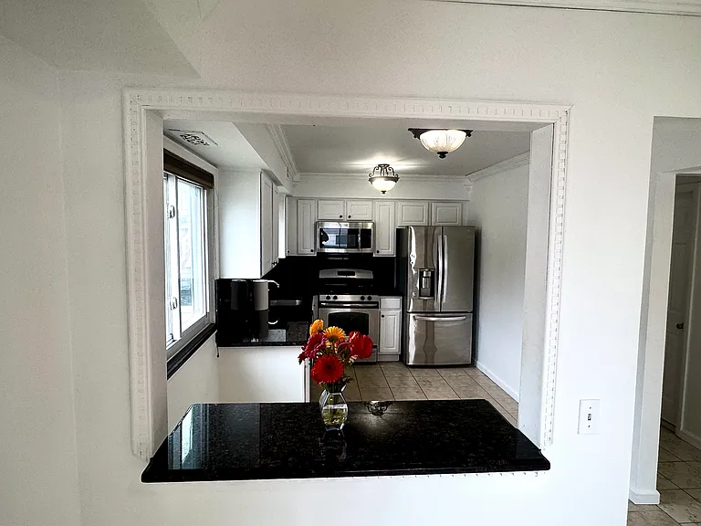49 Country Dr W — Photo 9