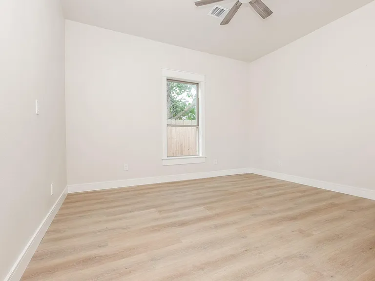 3407 Garrow St — Photo 15