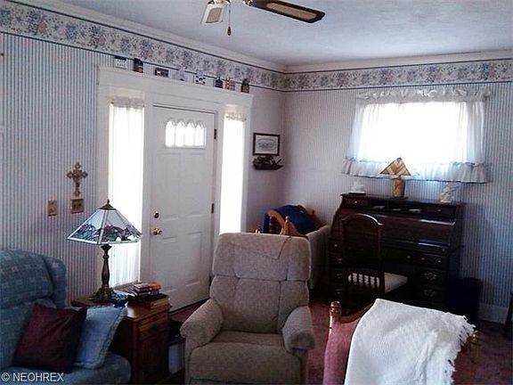 3rd image of 231 E Howard St