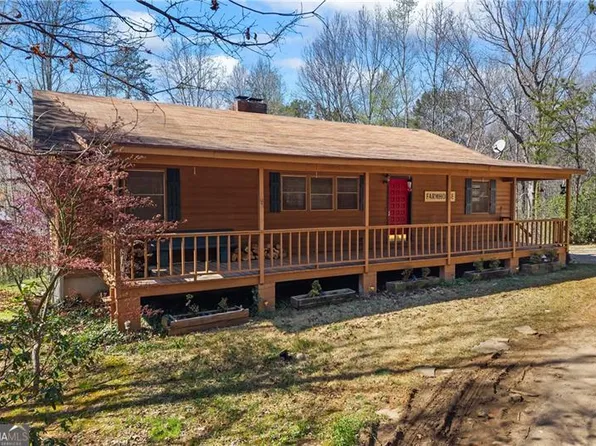 300 Small Pond Dr, Cleveland, GA 30528