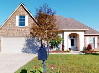 28243 Loiret Ct, Ponchatoula, LA 70454