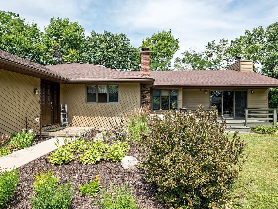 2nd image of 459 River Bluff Dr