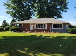 1300 Bowling Green Rd E, Bradner, OH 43406