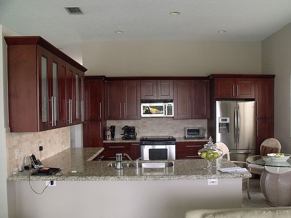 Kitchen (15 x 12)