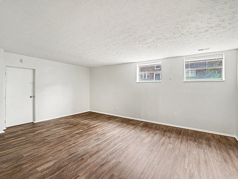 562 Glenwood Ave #1 — Photo 7