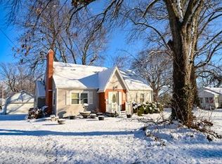 2121 S Vermont Ave, Independence, MO 64052