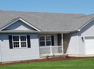 1016 Glenview Dr, Earlville, IL 60518