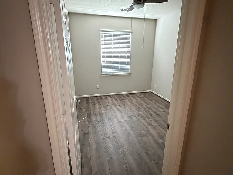 802 Harvard Pointe Dr — Photo 4
