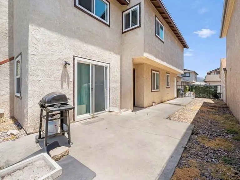 4842 Village Green Way — Photo 24