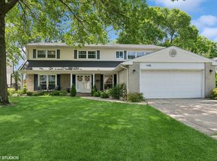 1406 S Fernandez Ave, Arlington Heights, IL 60005