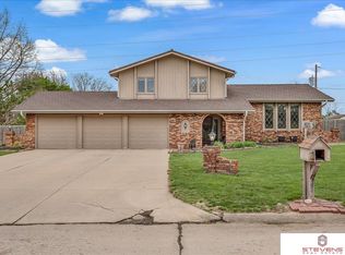 4825 Eastridge Dr, Omaha, NE 68134