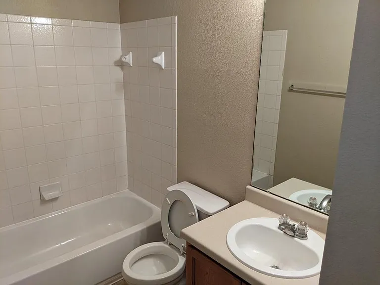 13908 Harris Ridge Blvd #B — Photo 13