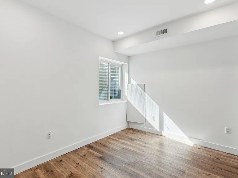 415 W York St #1 — Photo 13