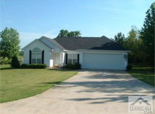 25 Shannons Place Dr, Comer, GA 30629