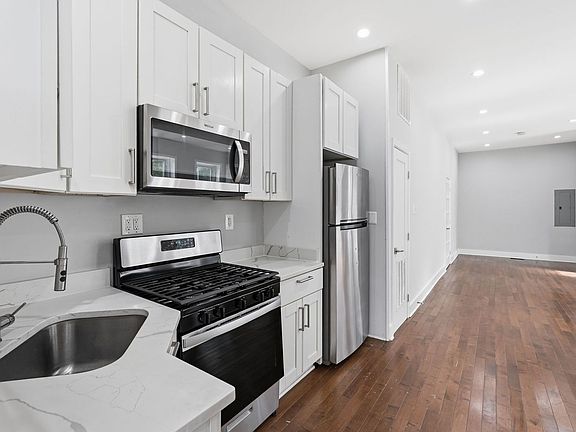 5th image of 1618 1st St NE #1