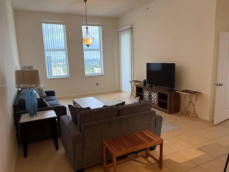 511 SE 5th Ave #1913 — Photo 5