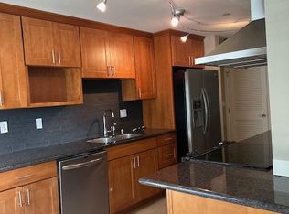 3208 81st Pl SE UNIT D101, Mercer Island, WA 98040