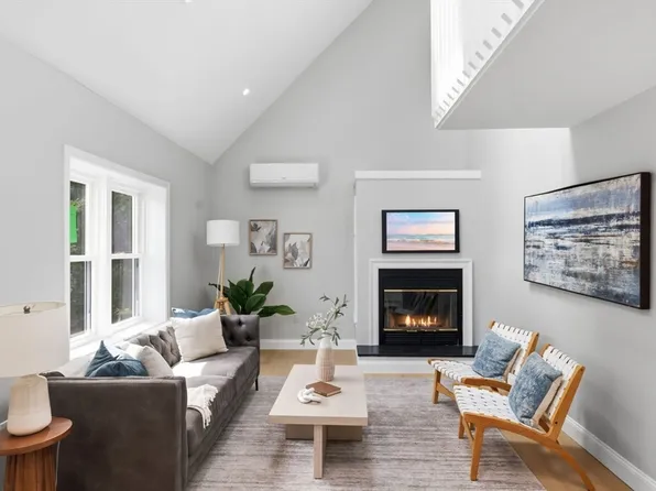 938 Ocean St, Marshfield, MA 02050