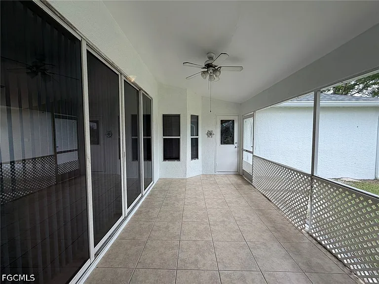 3404 NE 9th Ave — Photo 38