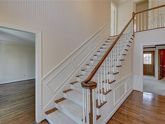 3rd image of 3508 Donegal Dr