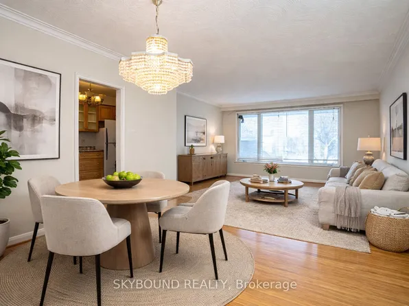 9 Caronport Cres, Toronto, ON M3A 1G9