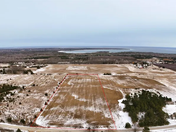 2114 Lakeview Rd, Ellison Bay, WI 54210