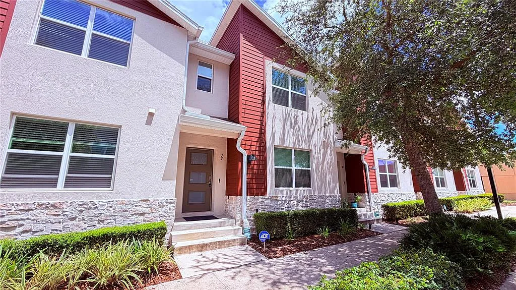 3 bed, 2.5 bath, 1488 sqft, $2,200 — Photo 1